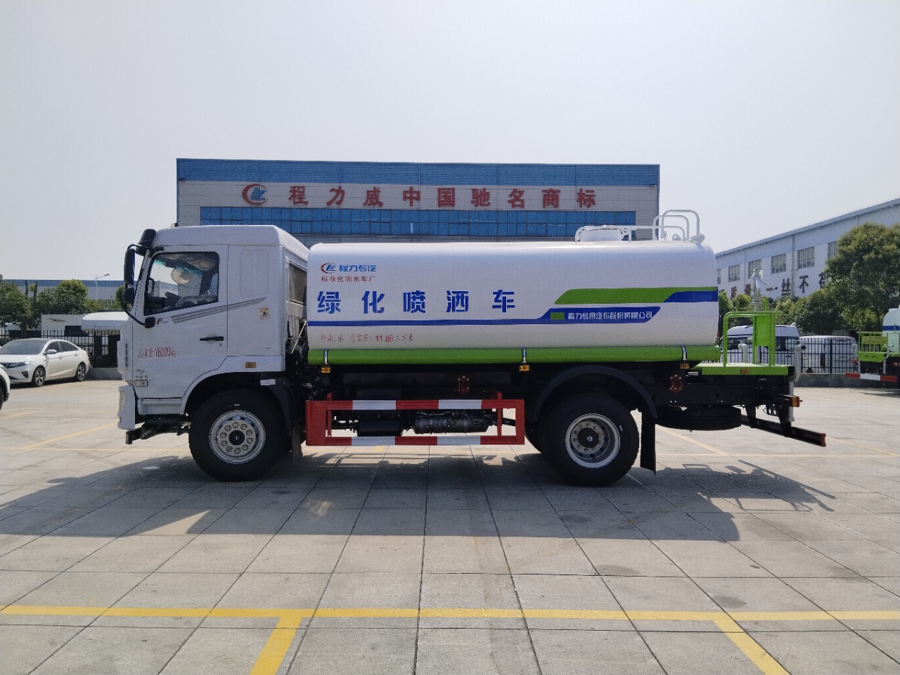 國(guó)六12方東風(fēng)華神灑水車